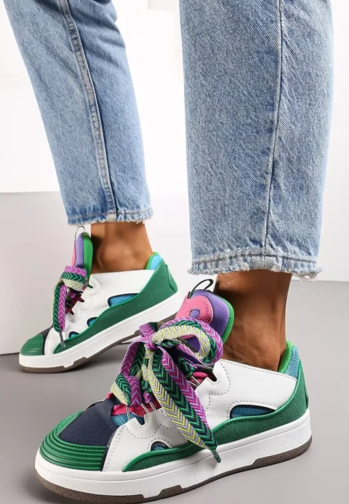 Zielone Sneakersy z Dekoracyjnym Sznurowaniem i Wstawką na Języku Cristen